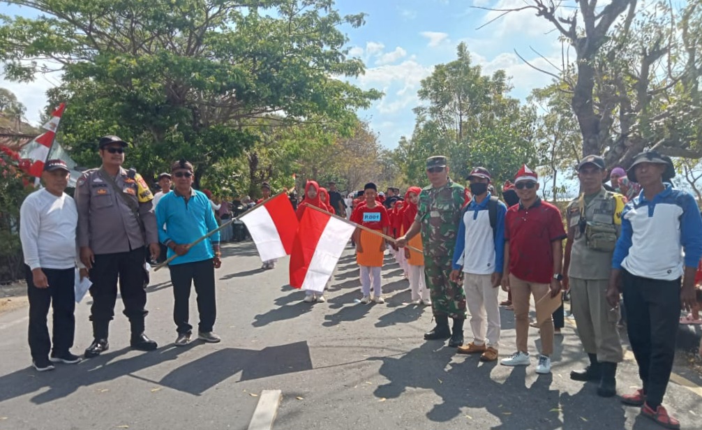 Lomba Gerak Jalan Indah Desa Panda Meriahkan HUT ke-80 RI