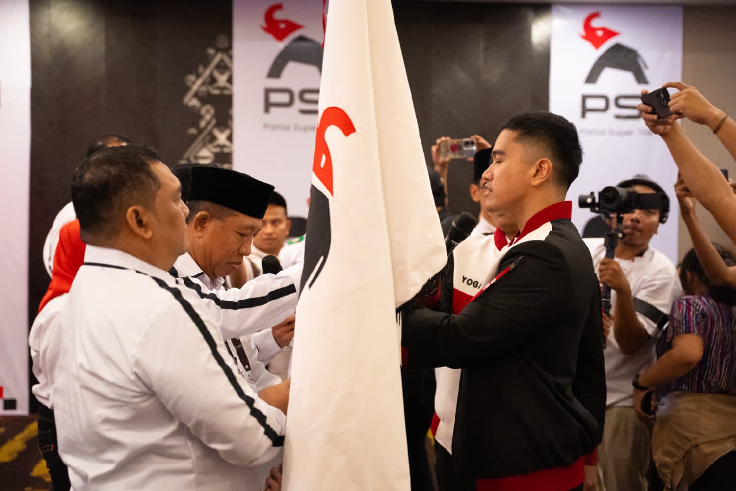 PSI NTB Pasang Target Dua Kursi DPR RI, Kaesang Minta Kader Turun ke Akar Rumput